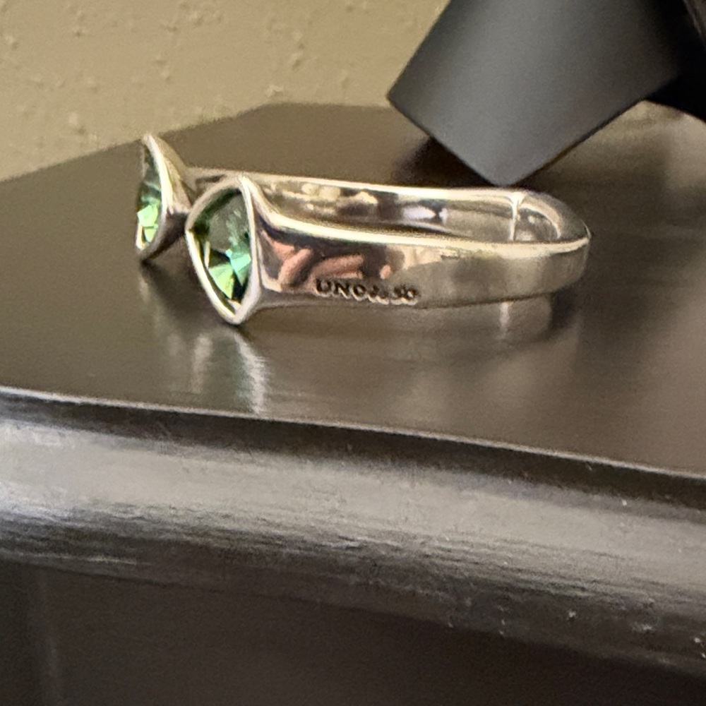 REDUCED 💚NWOT Stunning Silver Cuff bracelet with Green Gemstone - Picture 10 of 10